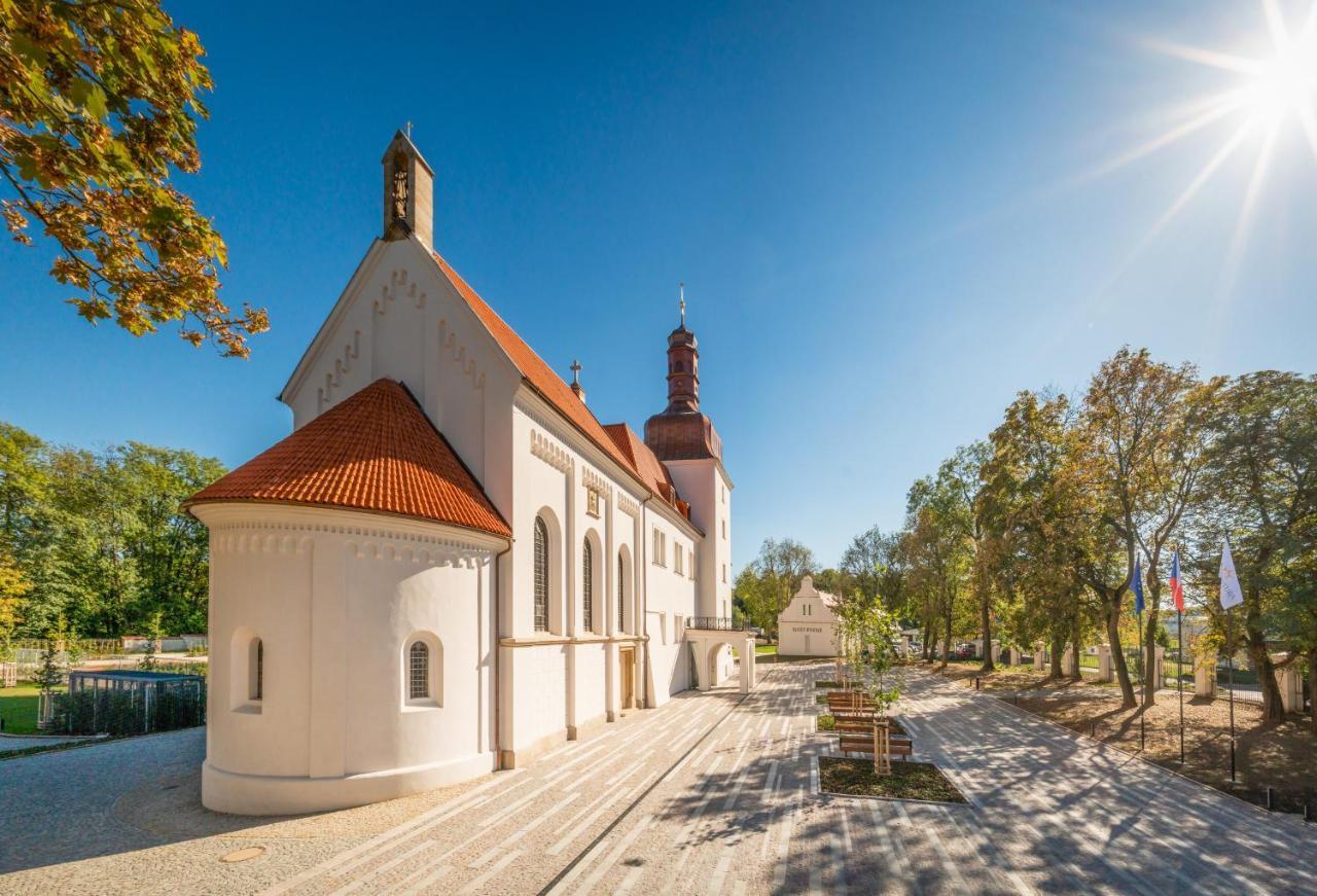 Chateau Clara Futura Dolni Brezany Luaran gambar