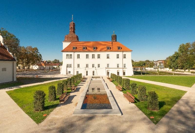 Chateau Clara Futura Dolni Brezany Luaran gambar